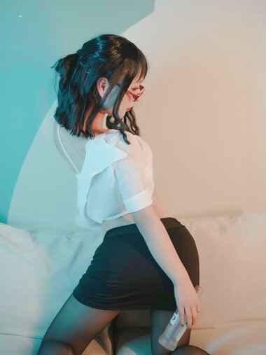 yuuhui玉汇 NO.002 宿醉 [88P-1.39GB]