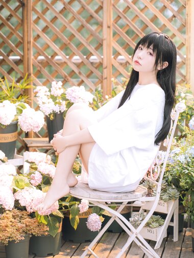 [COSPLAY] 爆机少女喵小吉 – 小吉的午后时光 Pic