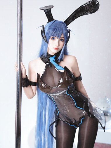 [COSPLAY] rioko凉凉子 花园兔女郎 [30P]