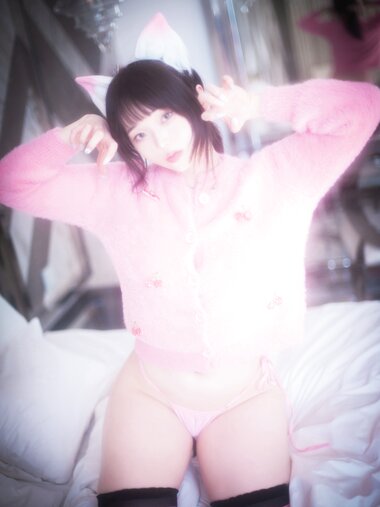 [BLUECAKE] Bambi (밤비) – Naughty Cats Pink & Mint RED