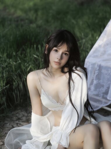 [XiuRen秀人网]2022.06.02 No.5098 许嘉欣 长衫美腿[66+1P／ 600M]