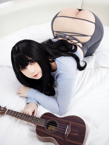 [Cosplay] Uy Uy - Ukulele Sister