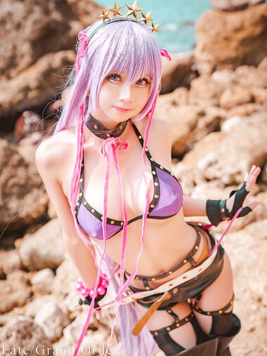 [Cosplay] Rinka Okita 沖田凜花 - BB Swimsuit ver. + YD maid ver. (Fate Grand Order)