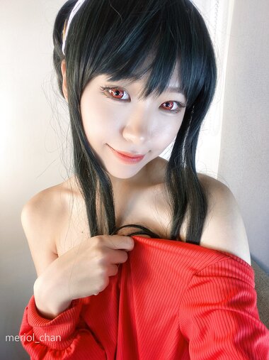 Meriol Chan - Mommy Yor Cosplay