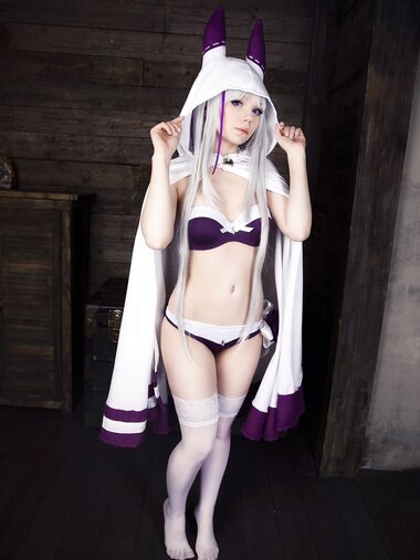 [Caticornplay] Emilia