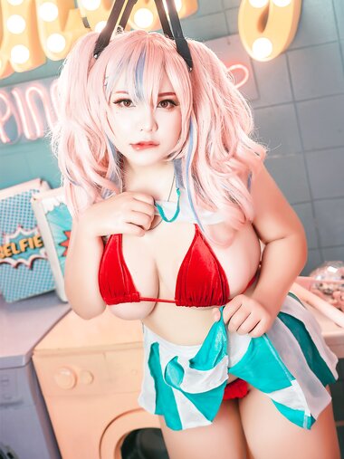 [Cosplay] Queenie Chuppy - Bremerton 布莱默顿