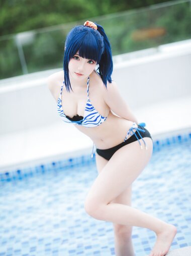 [Cosplay] 瓜希酱 Momoko葵葵 电光超人古利特 宝多六花 新条茜 泳装