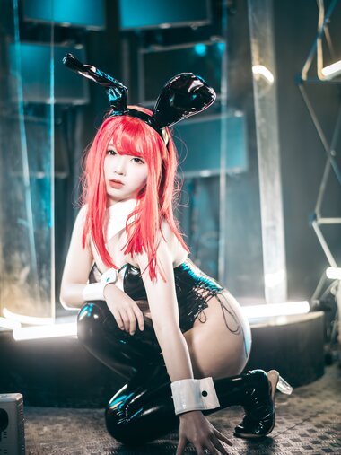 [Cosplay] Miyo - Transparent Bunny Girl 透明兔女郎