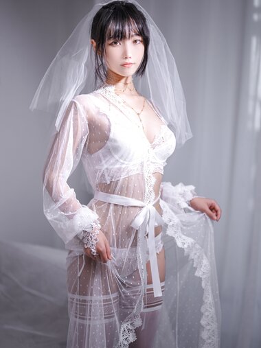 [Cosplay] 汪知子 婚纱