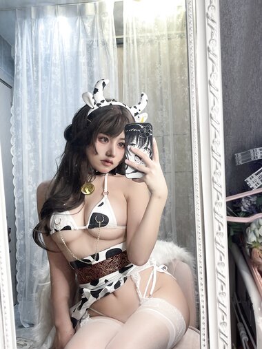 [Cosplay] 一笑芳香沁写真 奶牛养殖手册