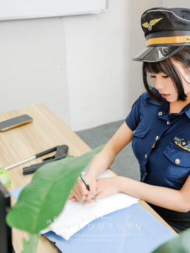 [Cosplay] Yaokoututu 咬一口兔娘ovo - Policewoman 乌龙女警