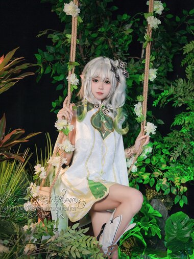 [Cosplay] Yaokoututu 咬一口兔娘ovo - Wannian Loli Nasida 万年萝莉纳西妲