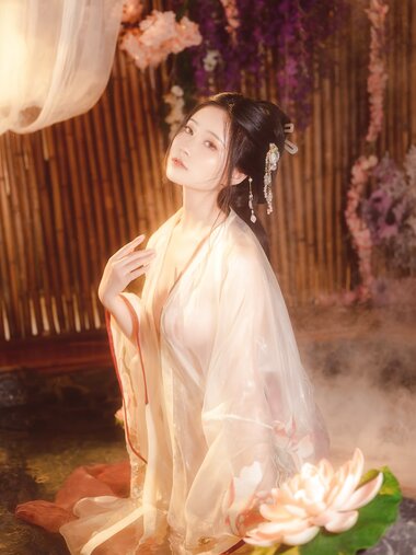 [Cosplay] 年年 – 梦醉瑶 [39P1V-668MB]