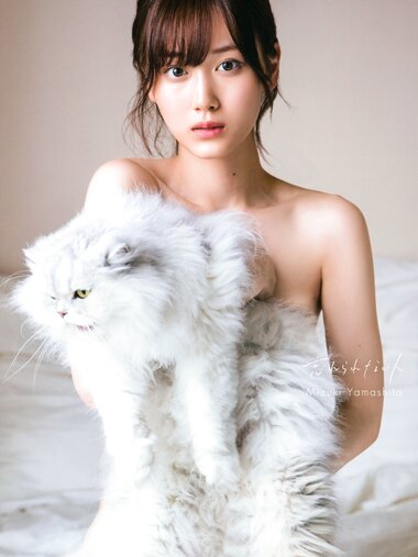 [Photobook] 2020.01.21 乃木坂46 山下美月1st写真集「忘れられない人」 (new scan)