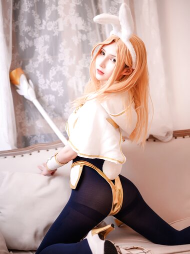 [Cosplay] vams子写真 光辉兔女郎