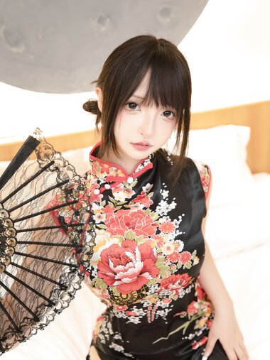 [Cosplay] 萝莉神楽板真冬之古典旗袍