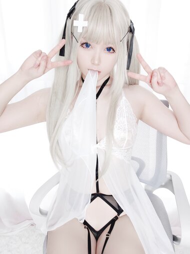 [Cosplay] Asagiriai 朝霧愛 - Valentine nightgown 情人节睡裙