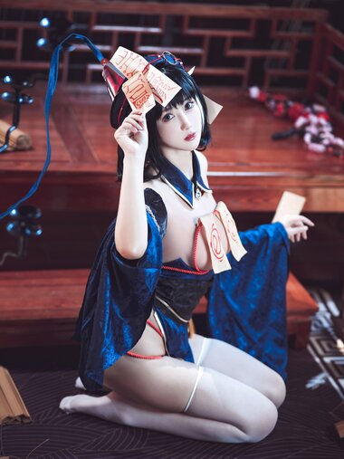 [Cosplay] Mimi Hanyu 羽生三未 - Celebrating three incomplete zombies 华甲欢庆僵尸三未全