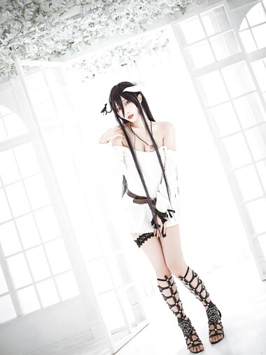 [Cosplay] Celia 切切 - Albedo 雅儿贝德