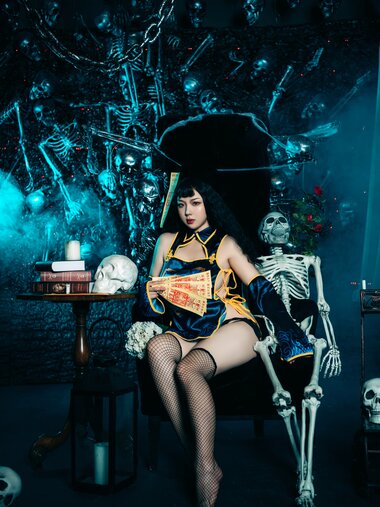 [cosplay] Pipinai 皮皮奶 - Zombie Girl 僵尸少女