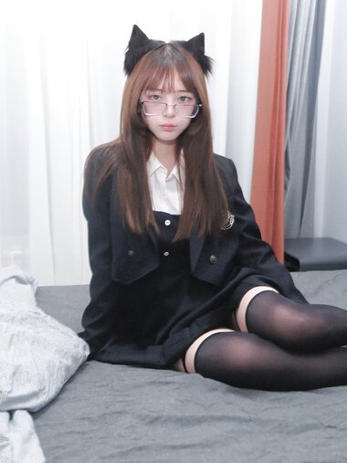 [Cosplay] 攻弦弦弦 黑丝眼镜猫娘