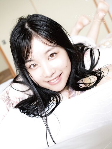 [Photobook] 2023.03.31 岬なこ1st写真集　なこのとなり