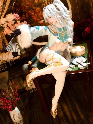[Cosplay] G44不会受伤 芙洛伦春节