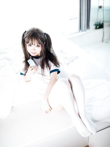[Cosplay] 神沢永莉 半双马尾体操服大腿袜