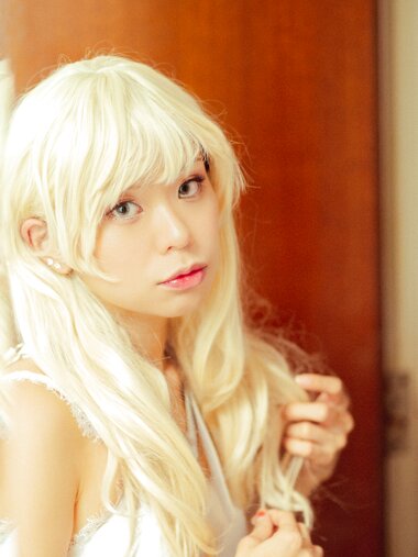 Kuromelo (黒メル) - Bounded Wings Series 1 - Tricia White Feather
