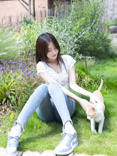 Hot 鱼子酱早秋写真