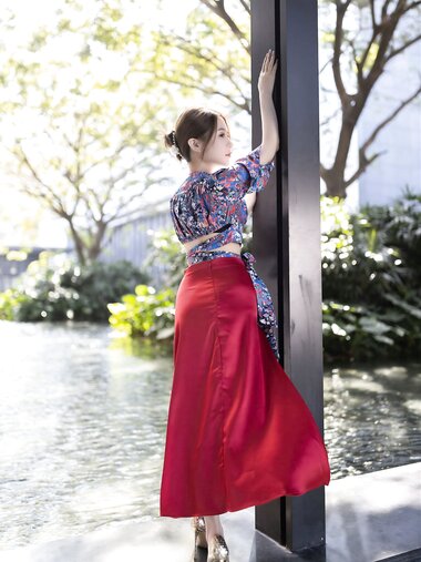 Hot 鱼子酱蜜甜果写真