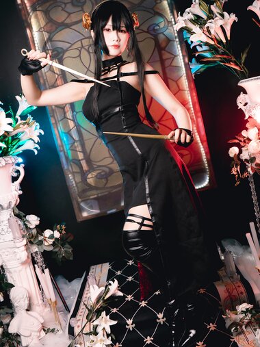 [Cosplay] Pyoncos - Yor Forger ヨル・フォージャー