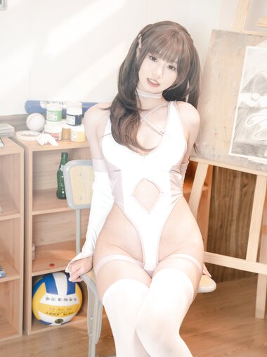 [Cosplay] 柒柒要乖哦 粉色泳衣