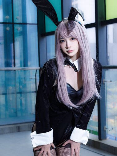 [Cosplay] 疯猫ss 紫发礼服兔