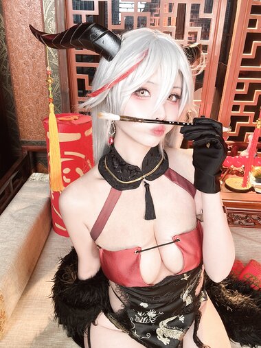 [Cosplay] rioko凉凉子 龙年龙图