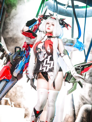 [Cosplay] 九言 交错战线 纳格陵