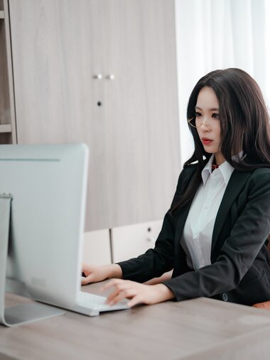 [Cosplay] Xansoon 轩萧学姐 - Female President 女社长