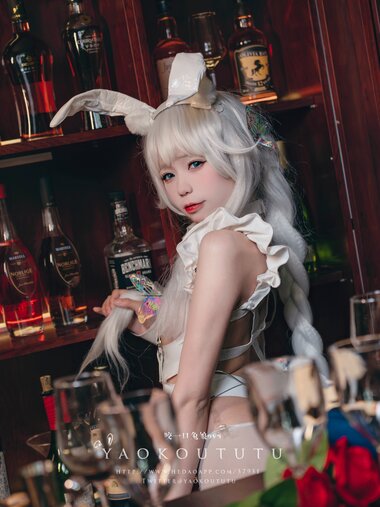 [Cosplay] 咬一口兔娘 - 十月T3特典 恶毒酒吧 [39P-626M]