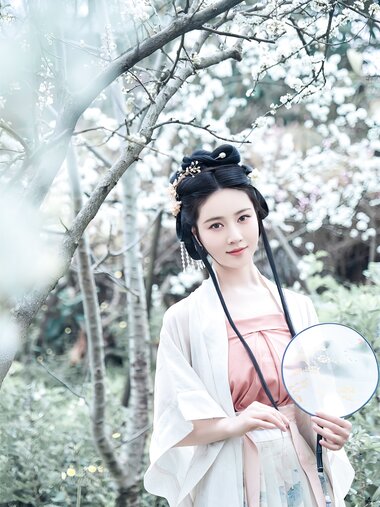[Cosplay] 年年 - 三月榕 [51P-172MB]