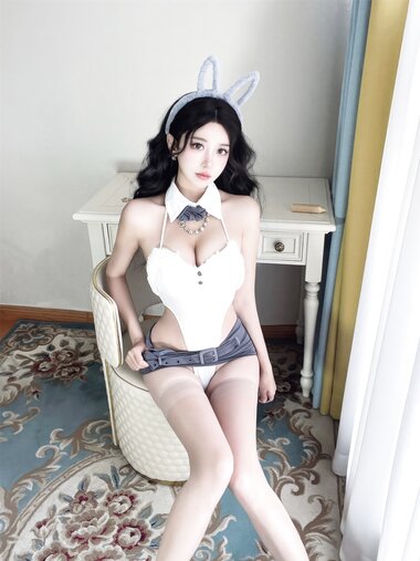 [Cosplay] 斗鱼米线线sama写真 失落兔兔