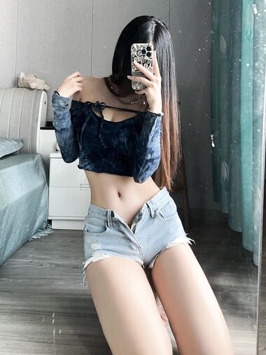 [Cosplay] 刘雅萌 牛仔短裤辣妹