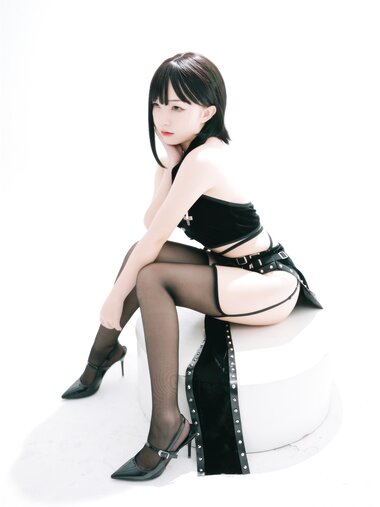 [Cosplay] 花铃 吊带袜修女
