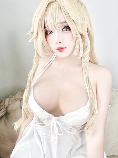 [Cosplay] Sayo Momo White Valentine