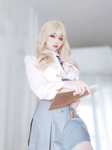 [Cosplay] 女主K 催眠傲娇的前辈
