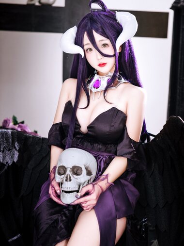 [Cosplay] 日奈娇 雅儿贝德礼服 钻石