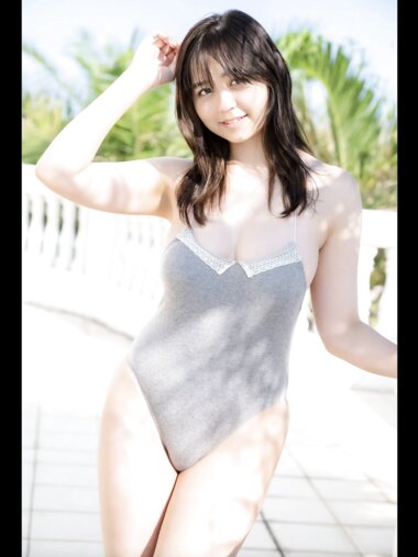 FRIDAY 2023年の超大型NEWフェイス 美澄衿依 限定未公開11カット