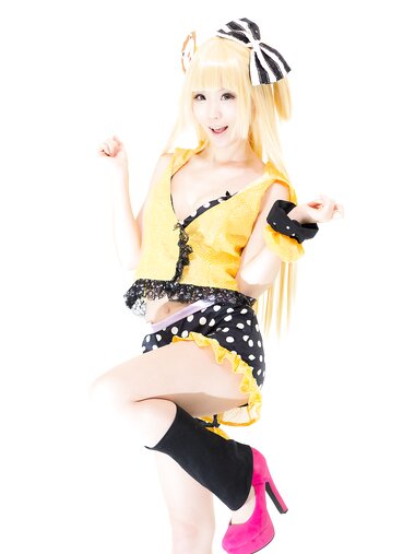 [Cosplay] Kurasaka Kururu 倉坂くるる - Rika Jougasaki