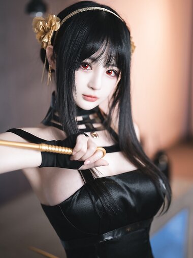 [Cosplay] Sakurai Ningning 桜井宁宁 - Mrs. Joel 约尔太太