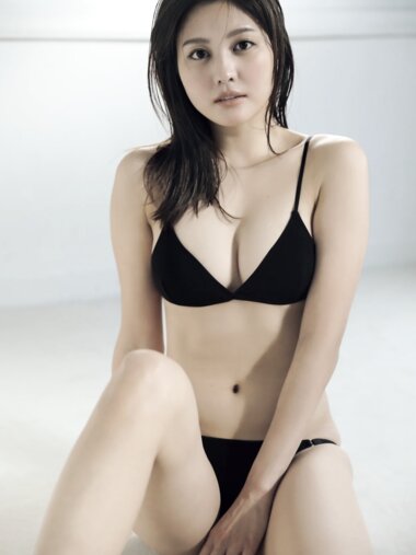 [Photobook] 林ゆめ 遥かなる美バスト (FRIDAY Digital)
