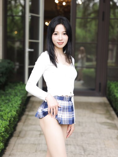 [Cosplay] 糖豆sisi 学生制服